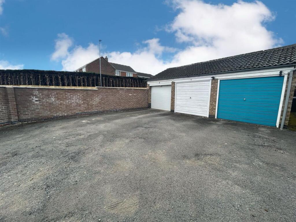 Off Road Parking &amp; Garage