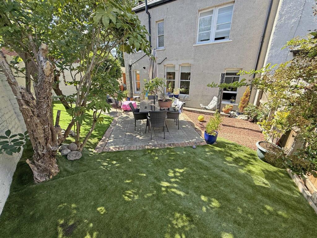 Back Garden angle 2.jpg