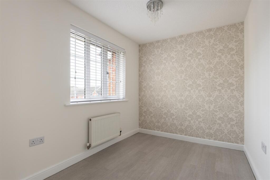 49 St Matthews Close-1.jpg