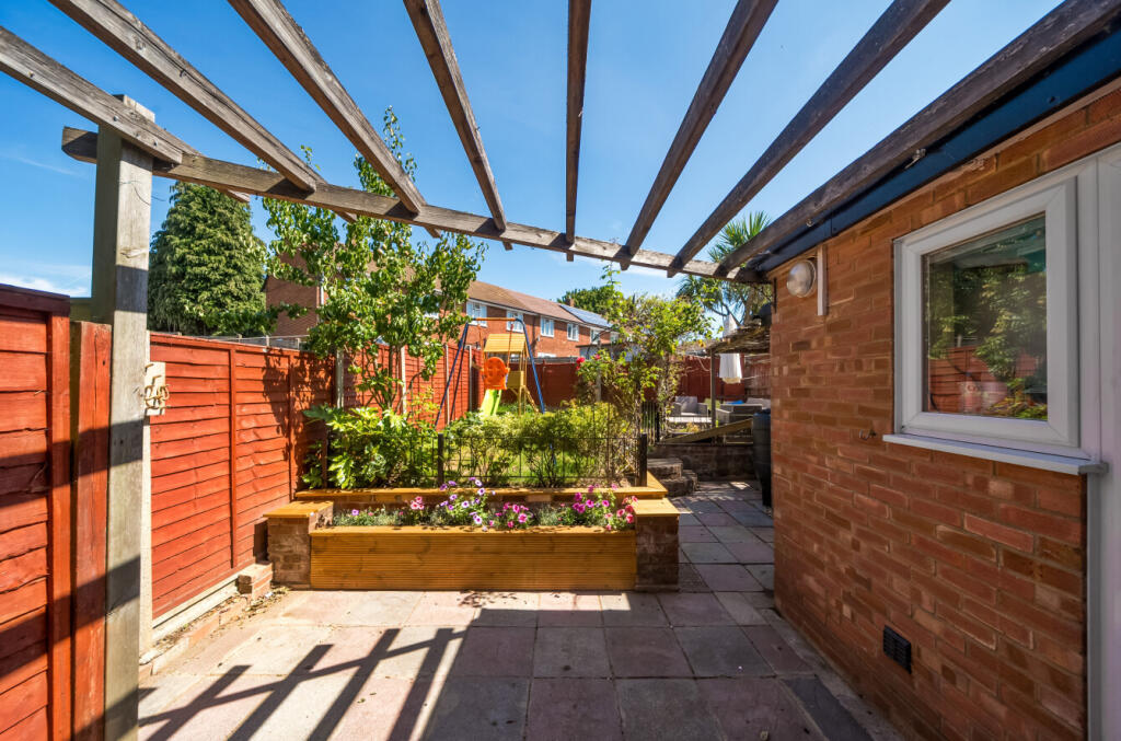 1326043-5-687a4f5...