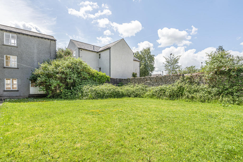 Communal Grounds