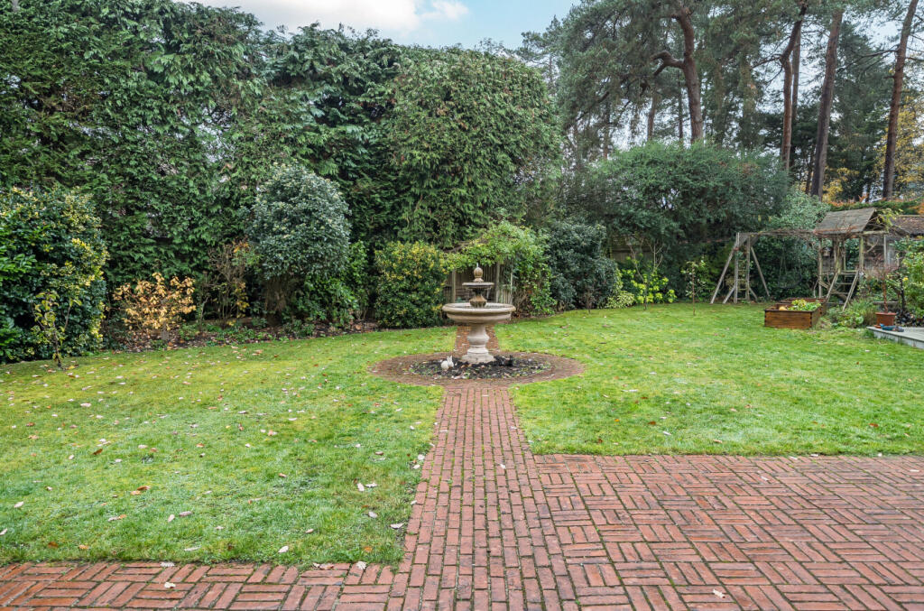 1386553-23-692db2...