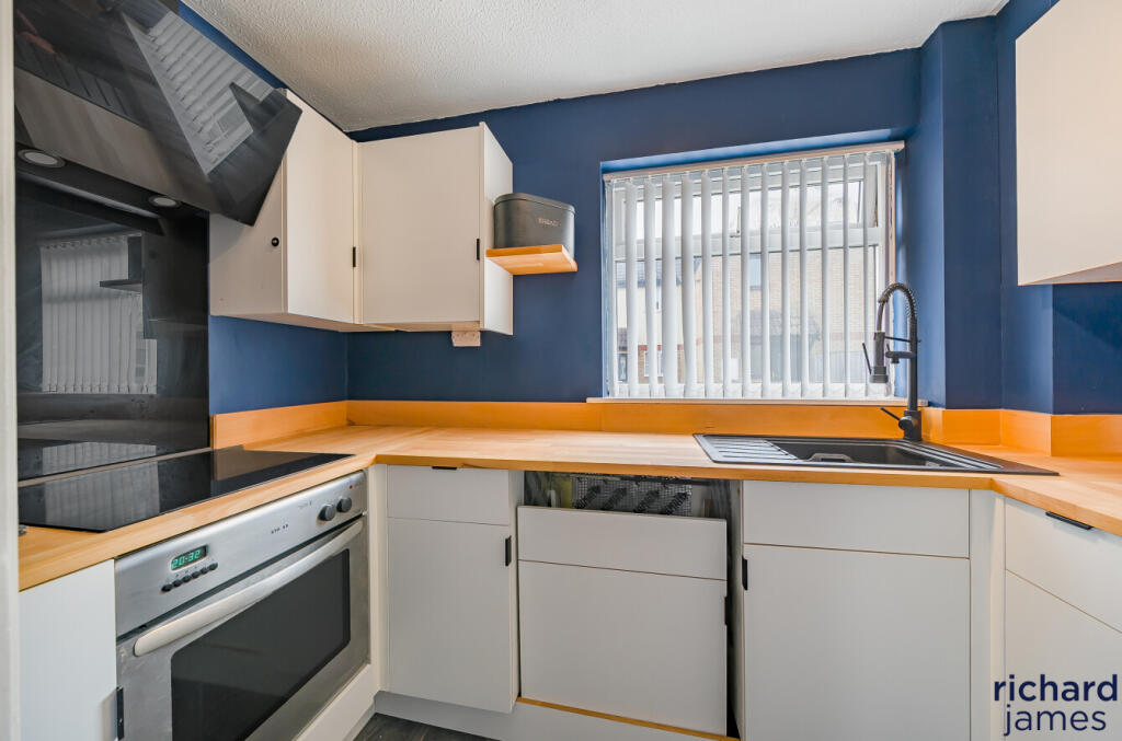 6f347d700f874f82a1bc4ee39a3ccb30