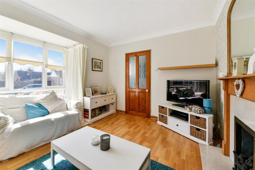 GALE CRESCENT, 6 (16).jpg