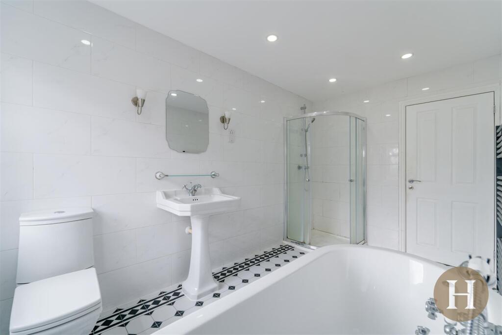 Hadleigh Estate Agents-20.jpg