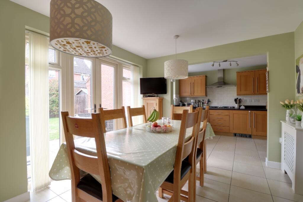 Kitchen Diner