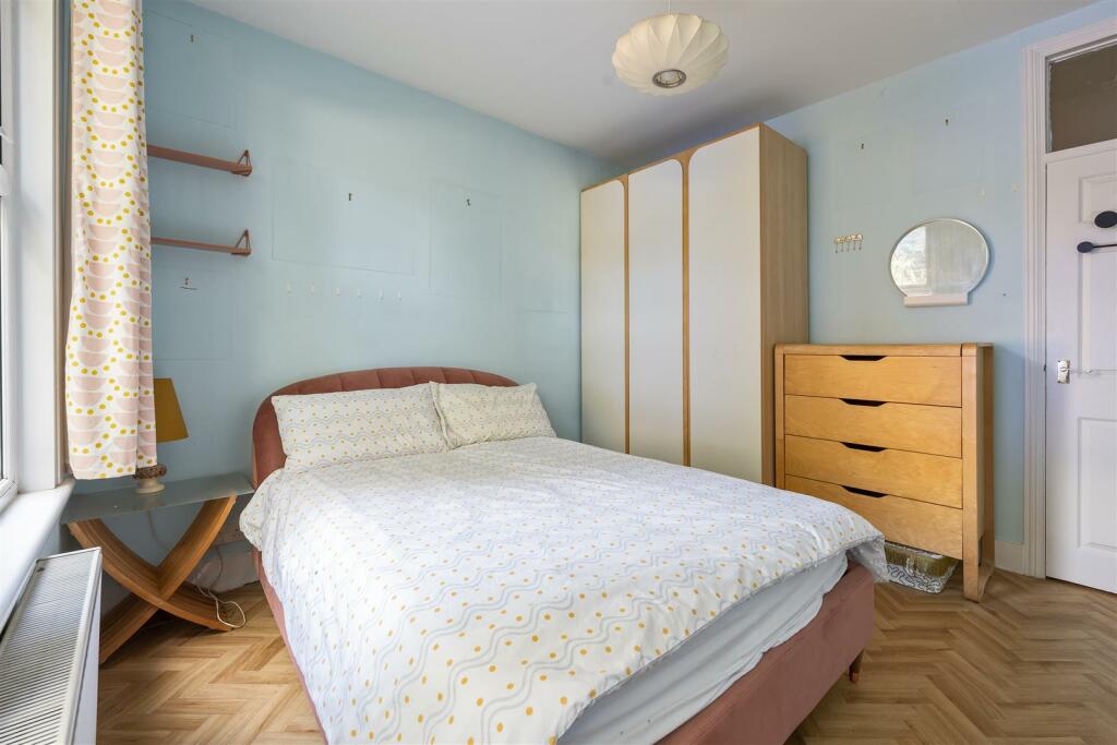 Brettenham E17