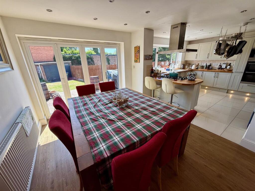 BR102 Kitchen Dining.jpg