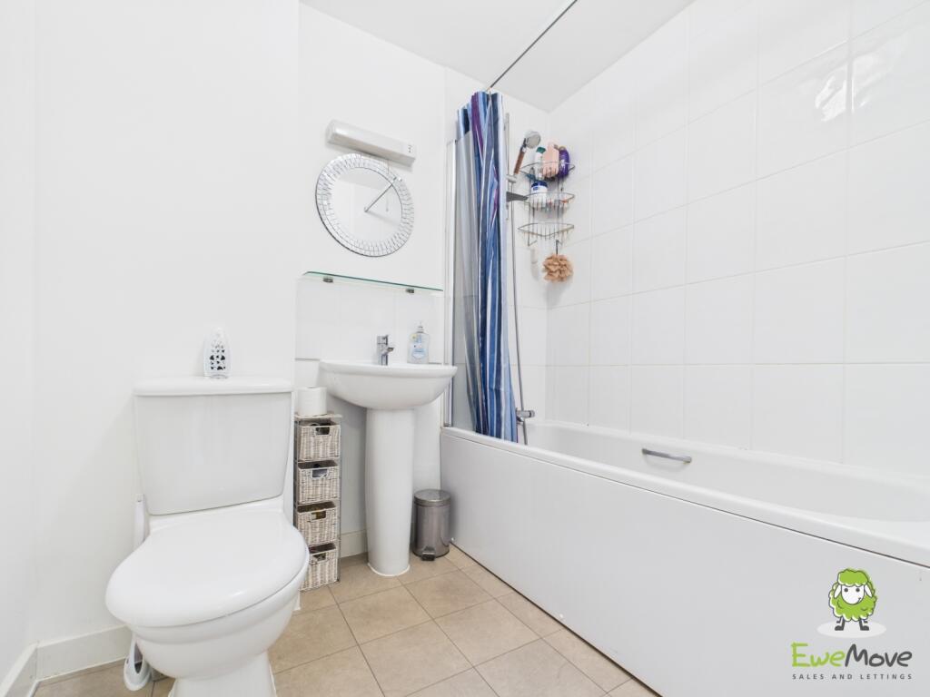 EweMove Estate Agents Basingstoke - Chilworth Way 