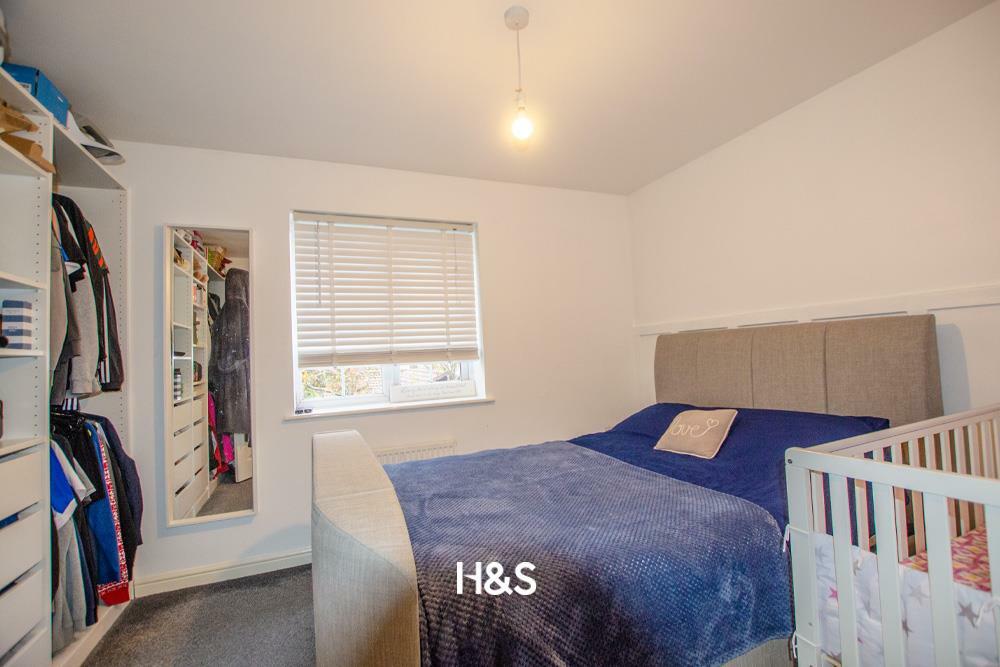 3 cardiff grove bedroom 1.jpg