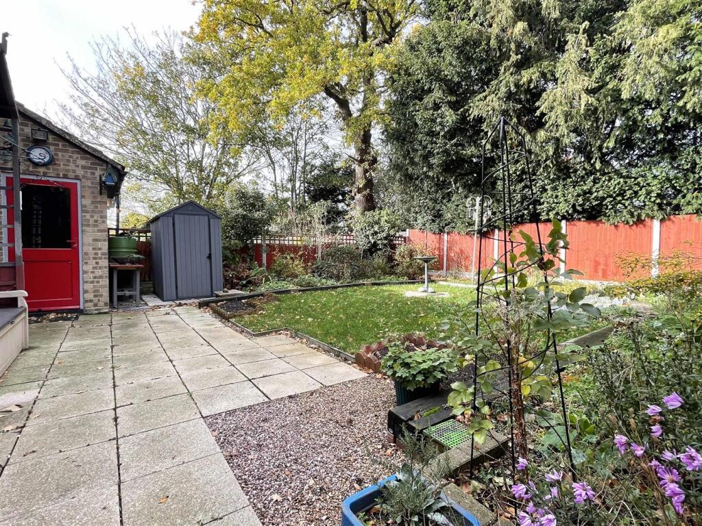 GARDEN3.jpg