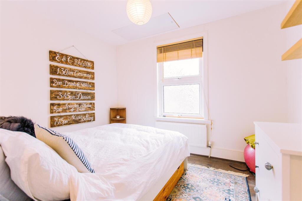 MB_crouch hill_finsbury park_davies davies_43.jpg