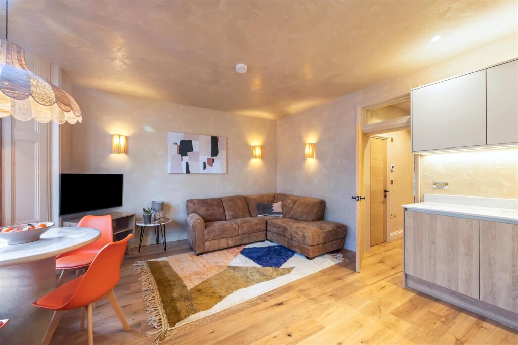First Floor Flat-009.jpg