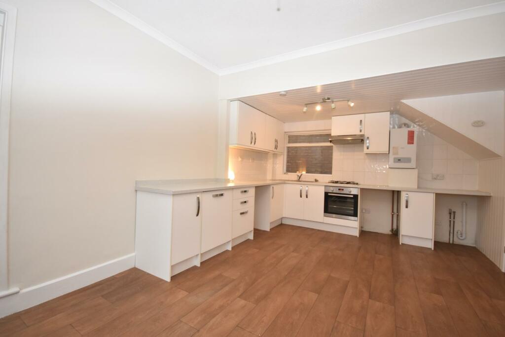 KITCHEN DINING ROOM.JPG