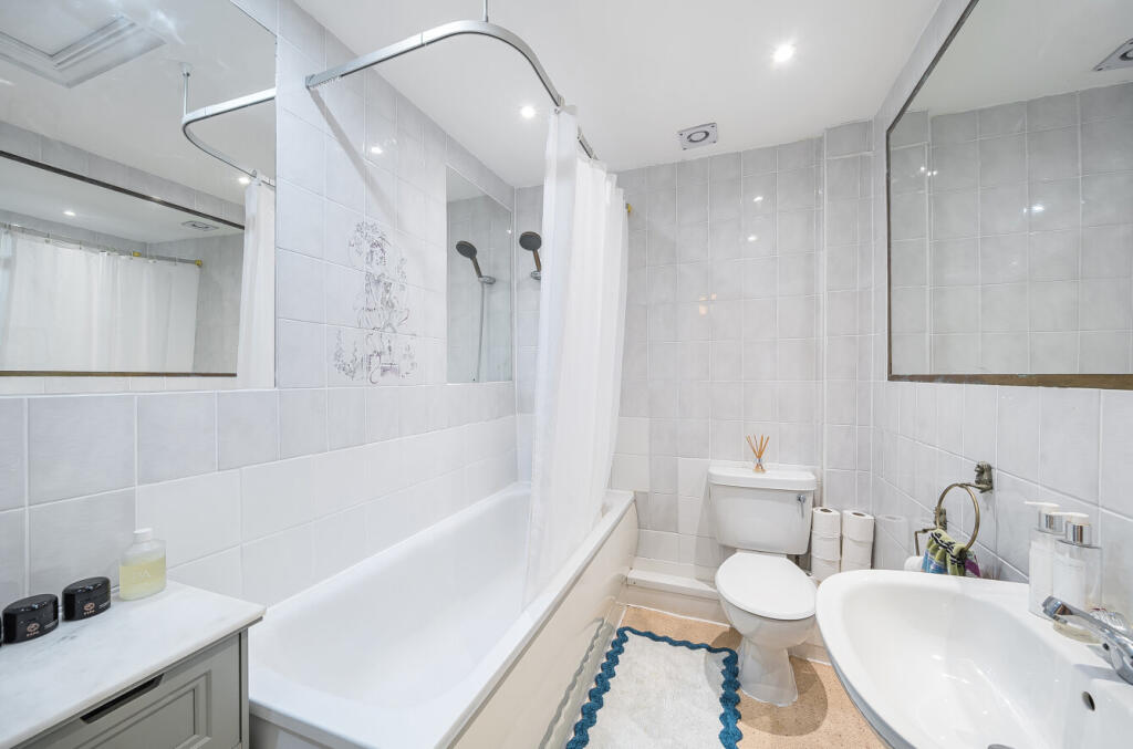 1319413-12-686688...