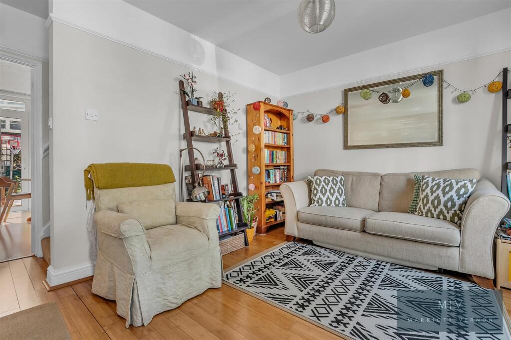 Leslie Grove 10 MV-3.jpg