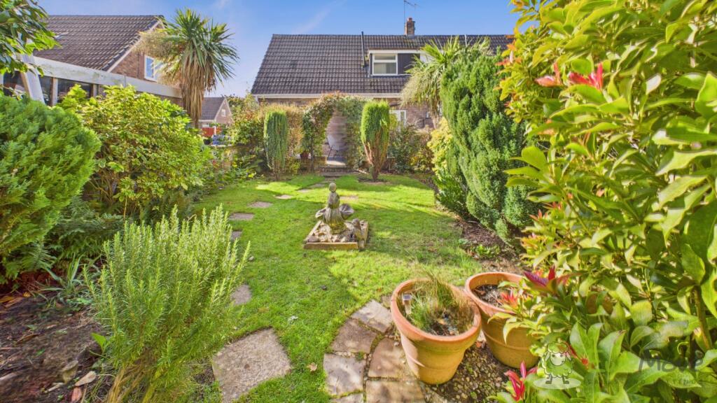 CAM02351G0-PR0081-STILL038