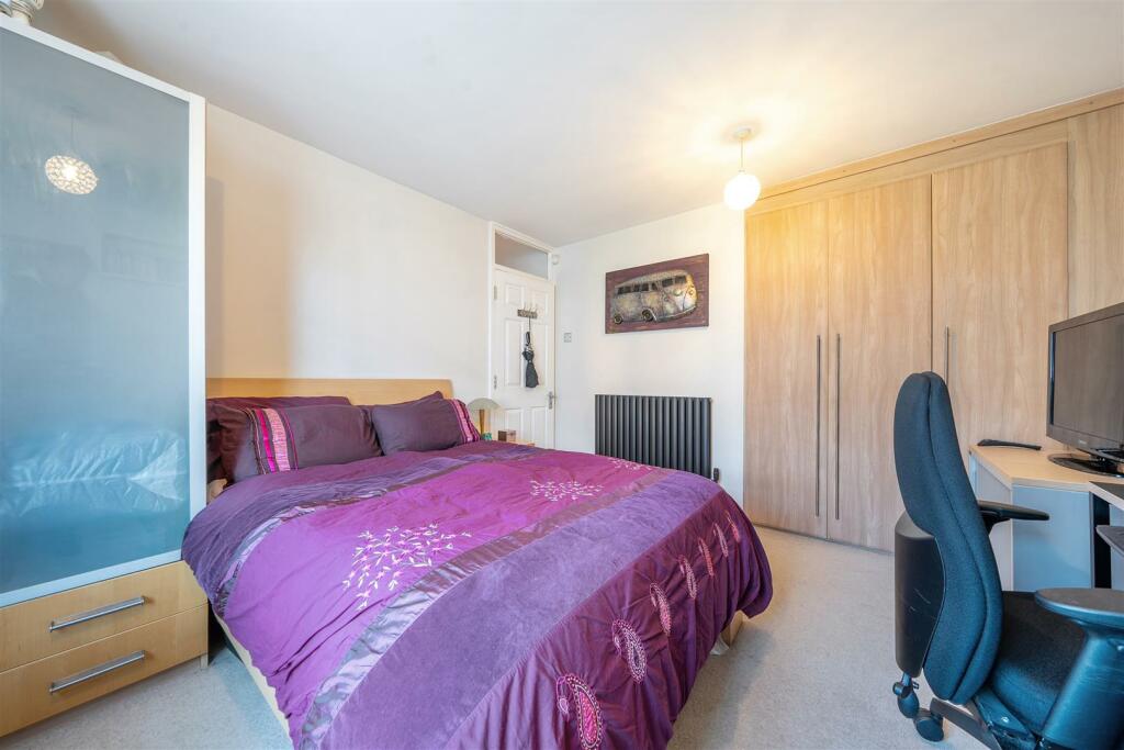 Bedroom 2.JPG
