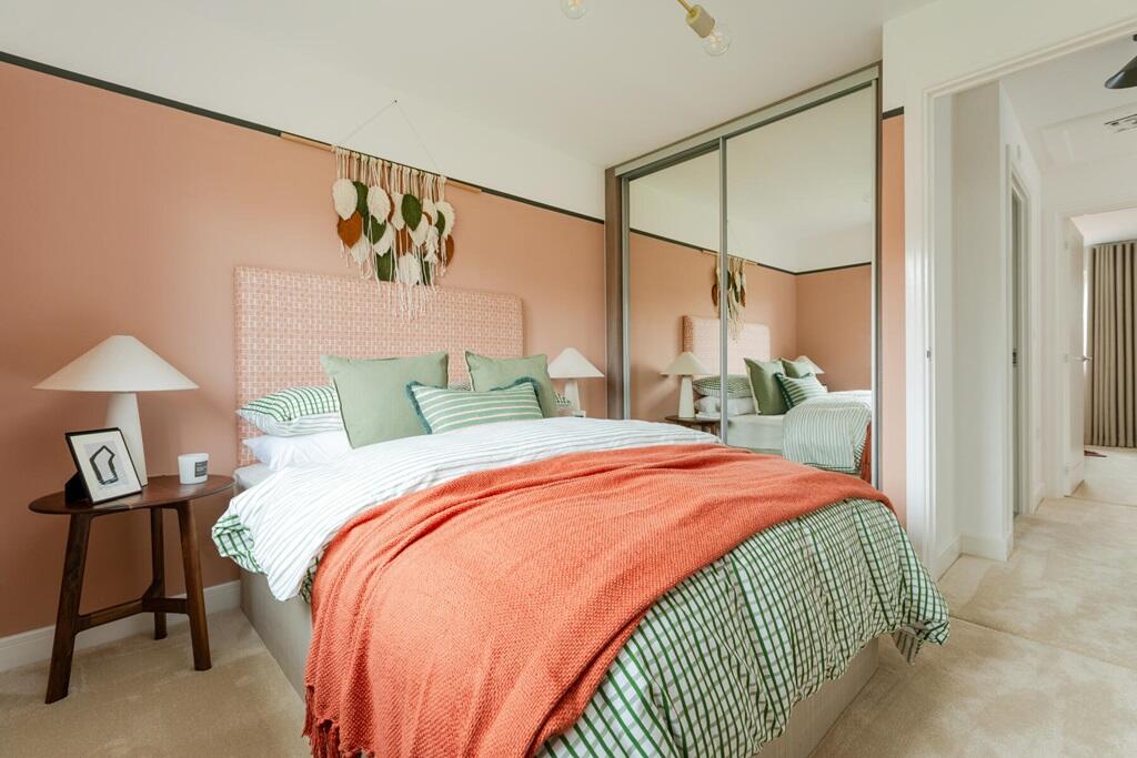 A second double bedroom means you don't need to compromise on space