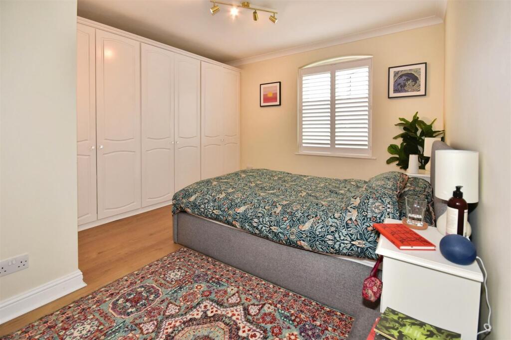 b29b762e-1Bedroom1.JPG