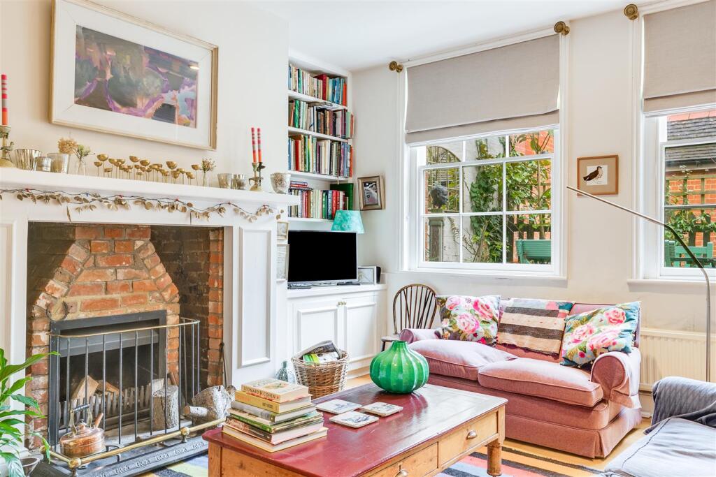 Hollowdene Lodge-19.jpg