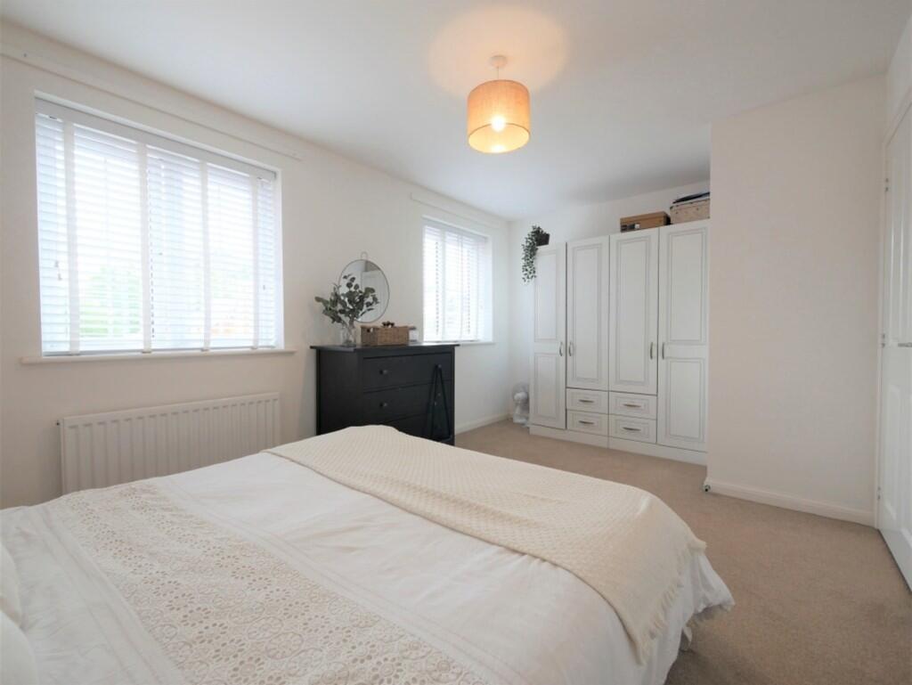 BEDROOM1 2