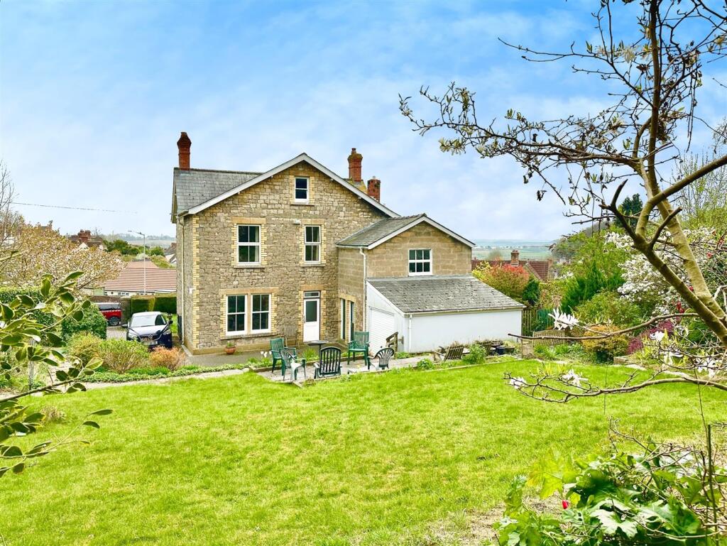 2e7f9360- 2830 29.jpg