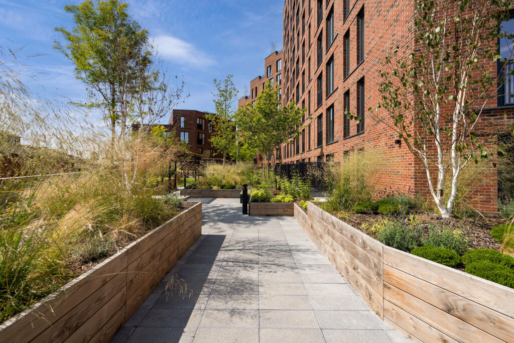 Resdients Gardens