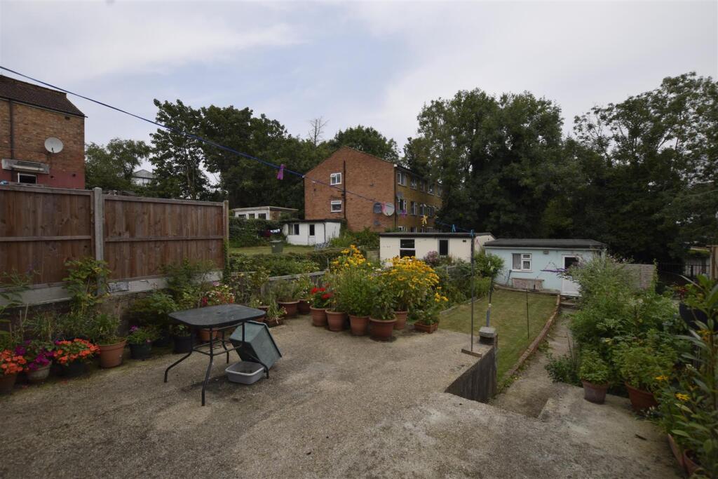 Rear garden. copy.jpg