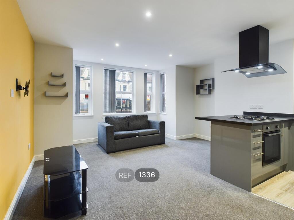 Kitchen &amp; Living area