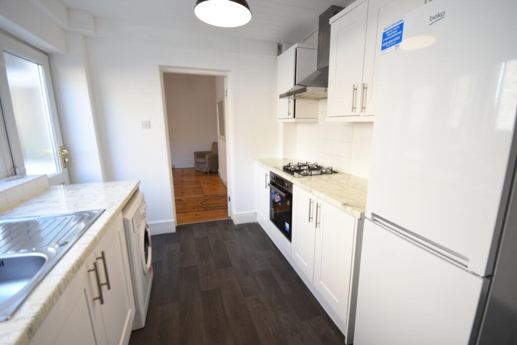 135 Dinsdale Road photos6
