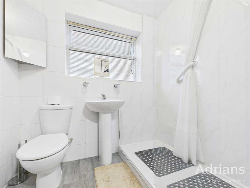 SHOWER ROOM