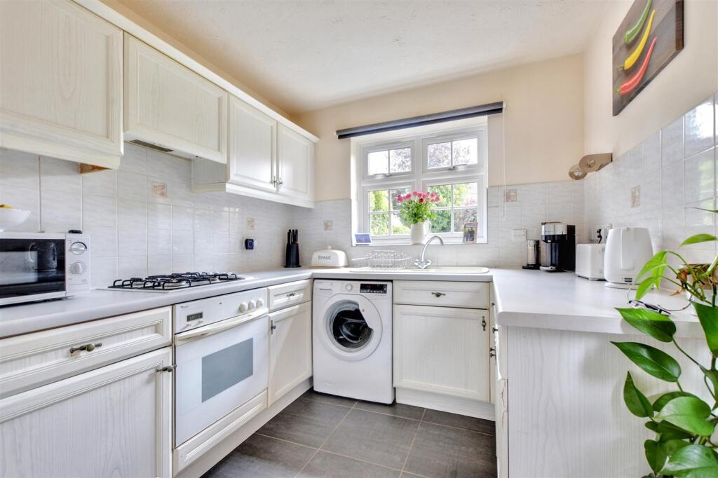 Kitchen_2.jpeg