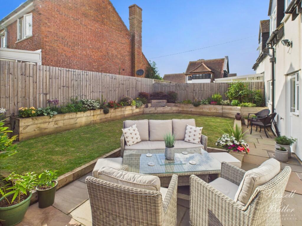 CAM01995G0-PR0344-STILL030