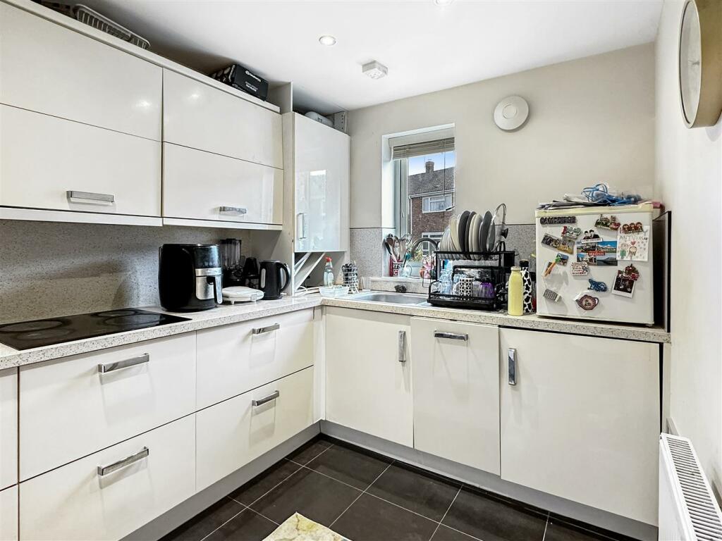 kitchen a.jpg