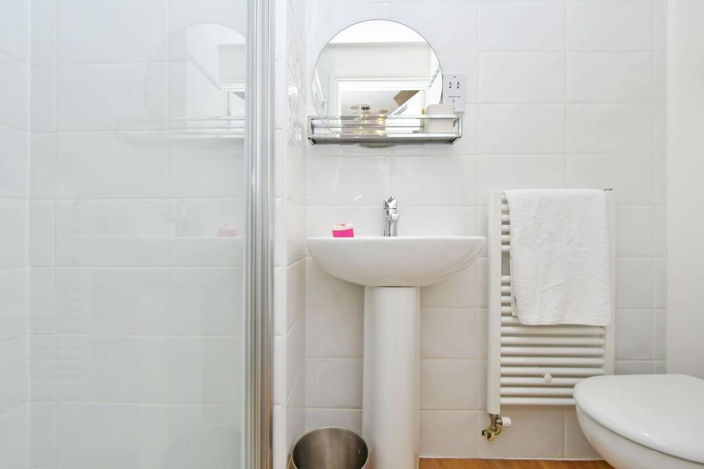 En-suite to bedroom two