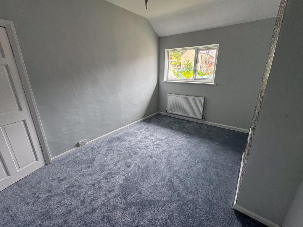 GILFACHROAD-04 T202506301957.jpg