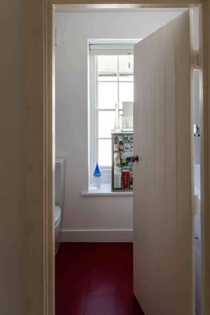264438 - INIGO_GEORGE ST-153.jpg