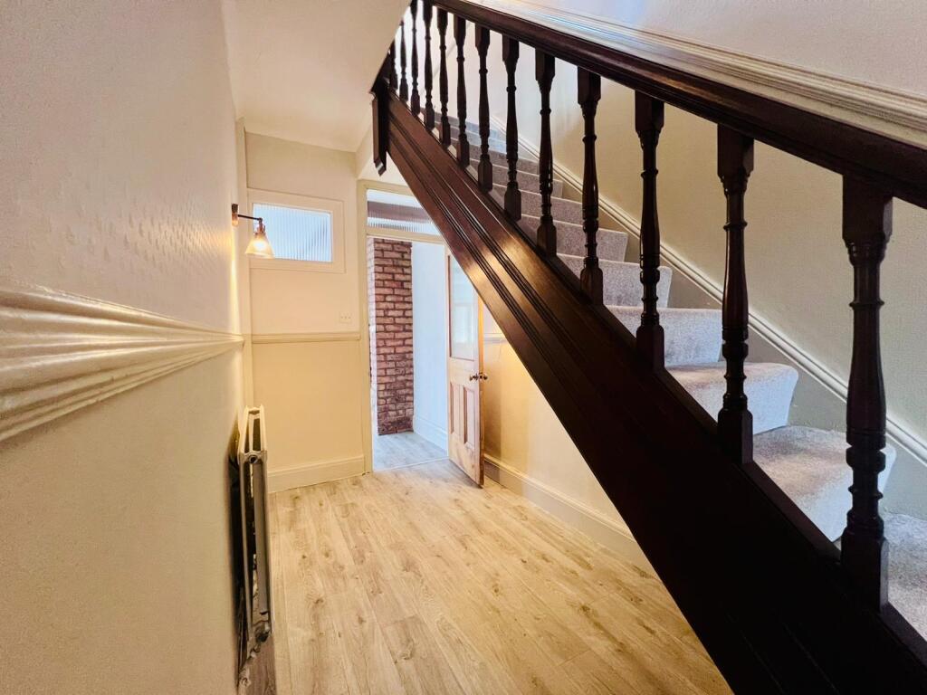HALLWAY (4).jpg