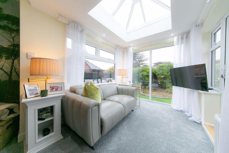 Bedroom 1 sun lounge