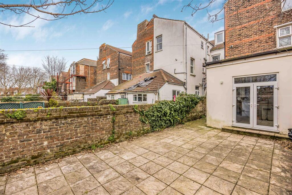 59 Waverley Road, Southsea-Small-PorticoMarketing-