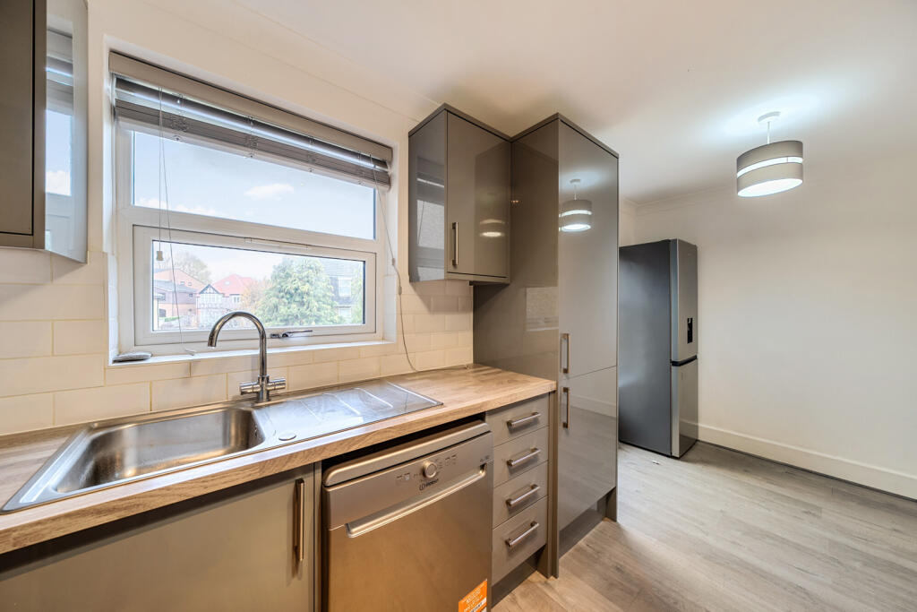 1375712-7-6904abc...