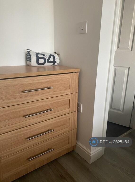 Storage (Master Bedroom)