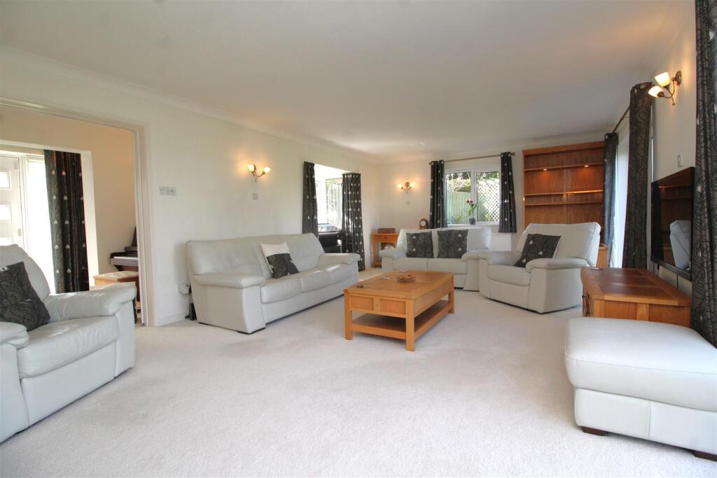 living room 3.JPG