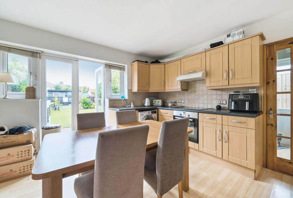 1331038-10-689c8c...