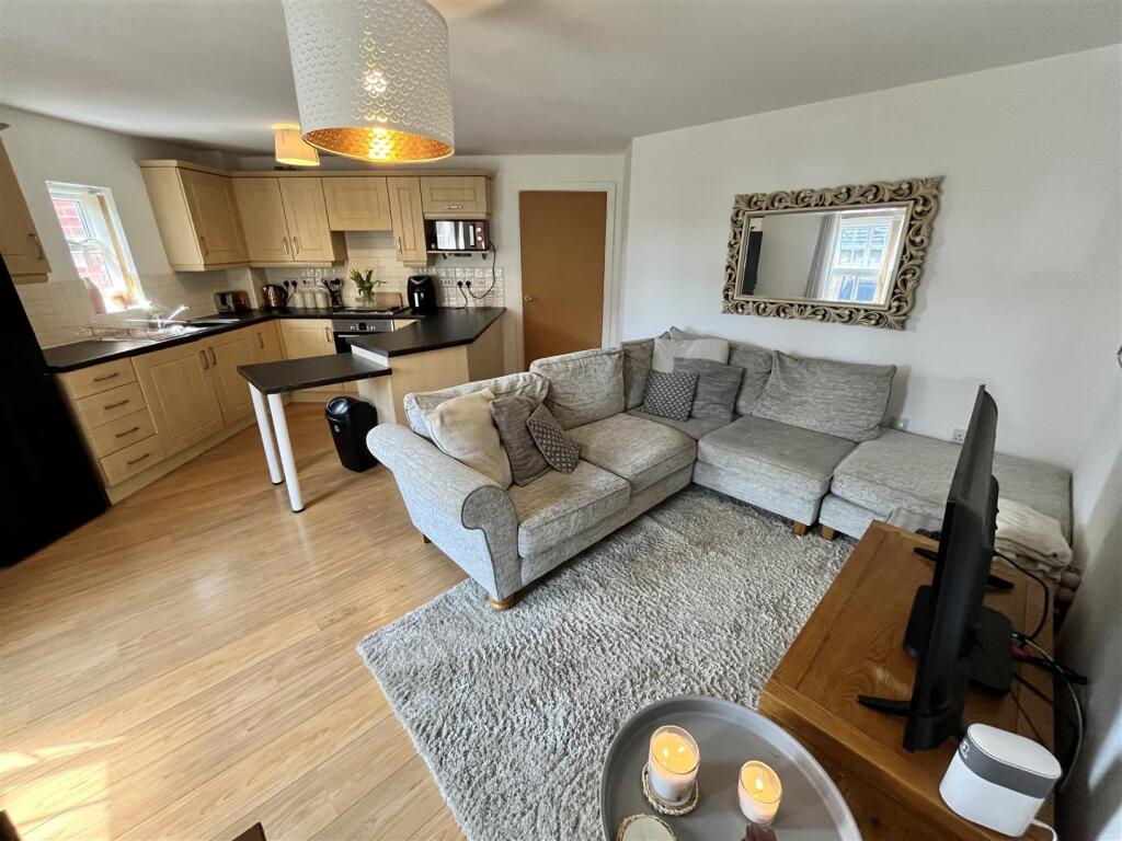 Open Plan Living/ Dining/ Kitchen