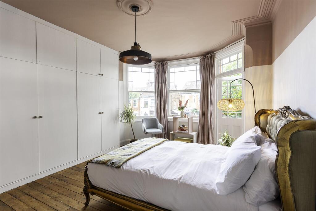 46 Hamilton Road,NW10 1NE-8 - 1ST FLOOR.JPG