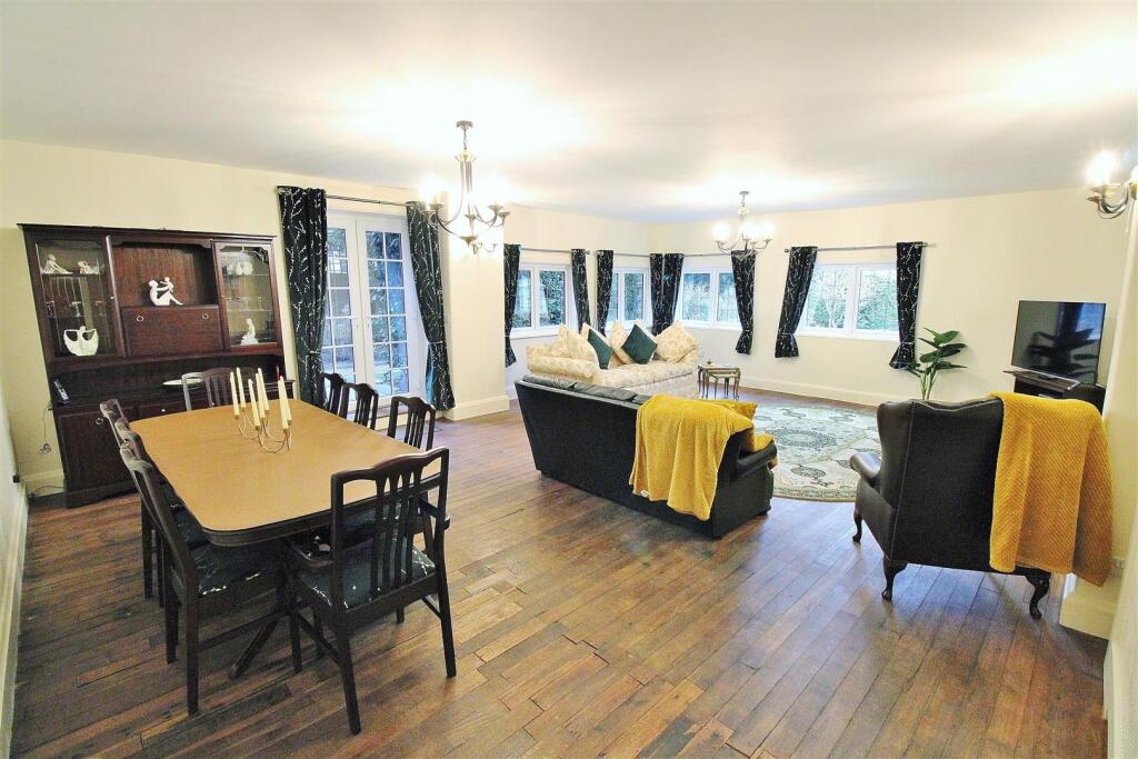 Lounge/Diner