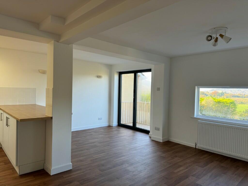 Kitchen dining area