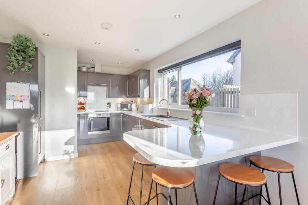 4 Aird Crescent